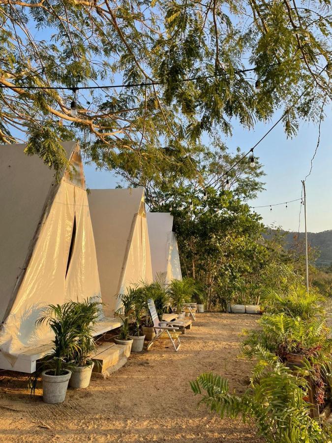 Hotel Glamping Tepeyollotl à Troncones Extérieur photo