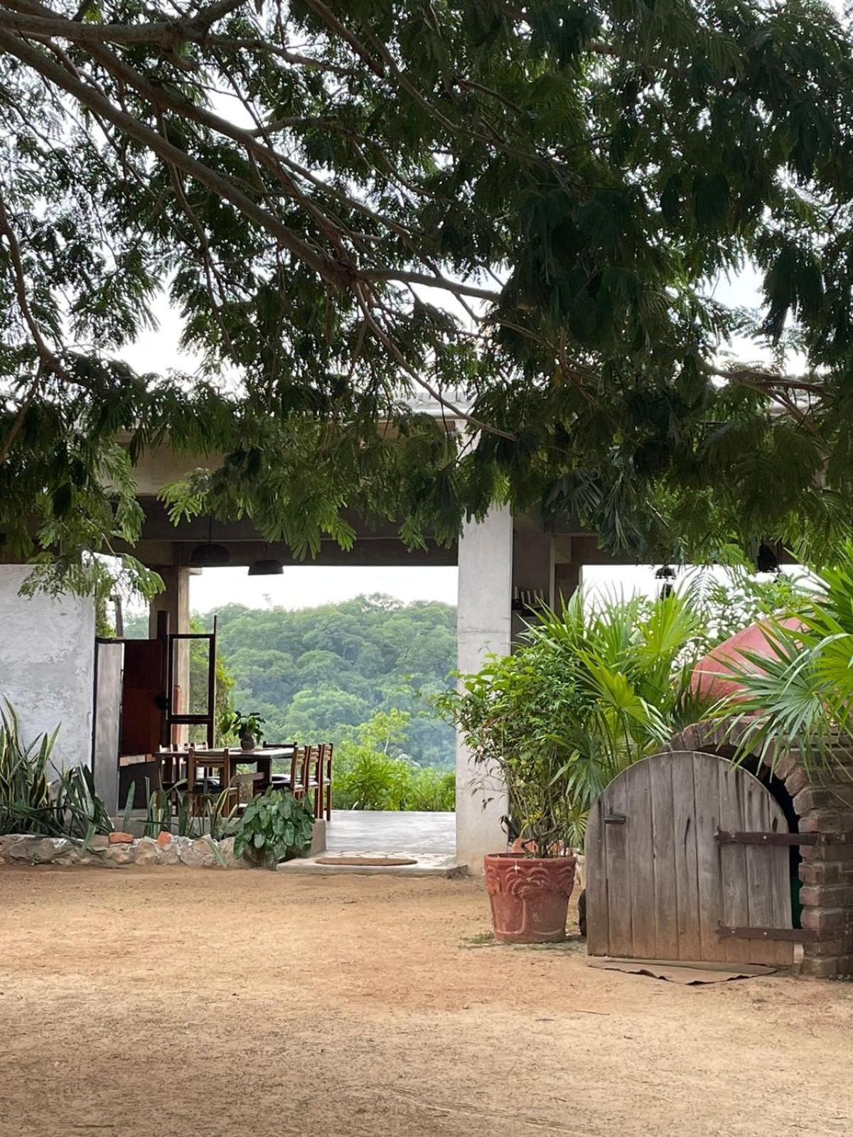 Hotel Glamping Tepeyollotl à Troncones Extérieur photo